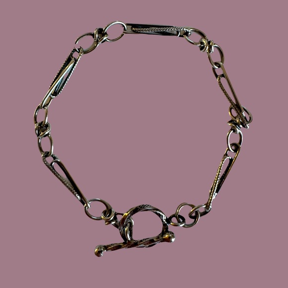 Elegant Sterling Silver Chain Bracelet - Picture 1 of 9